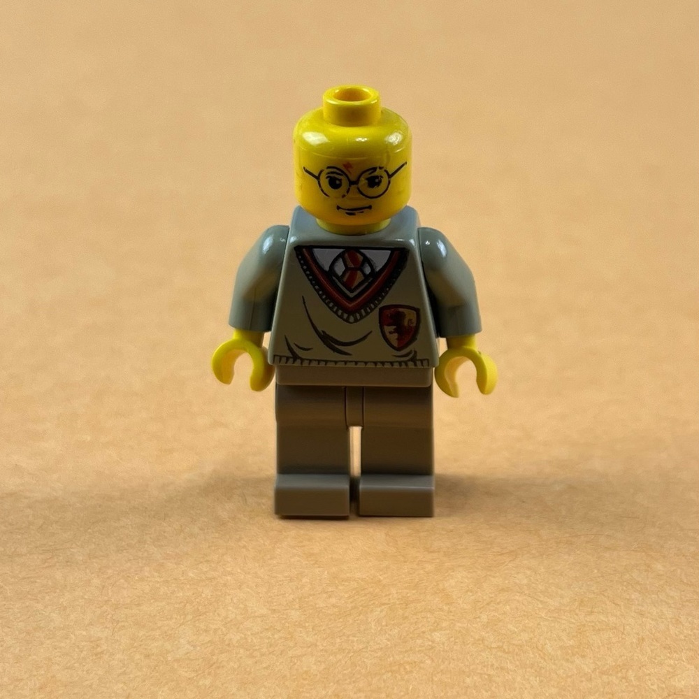 LEGO Minifigure Harry Potter HP036 Missing Cape/Hair FLAW 2"